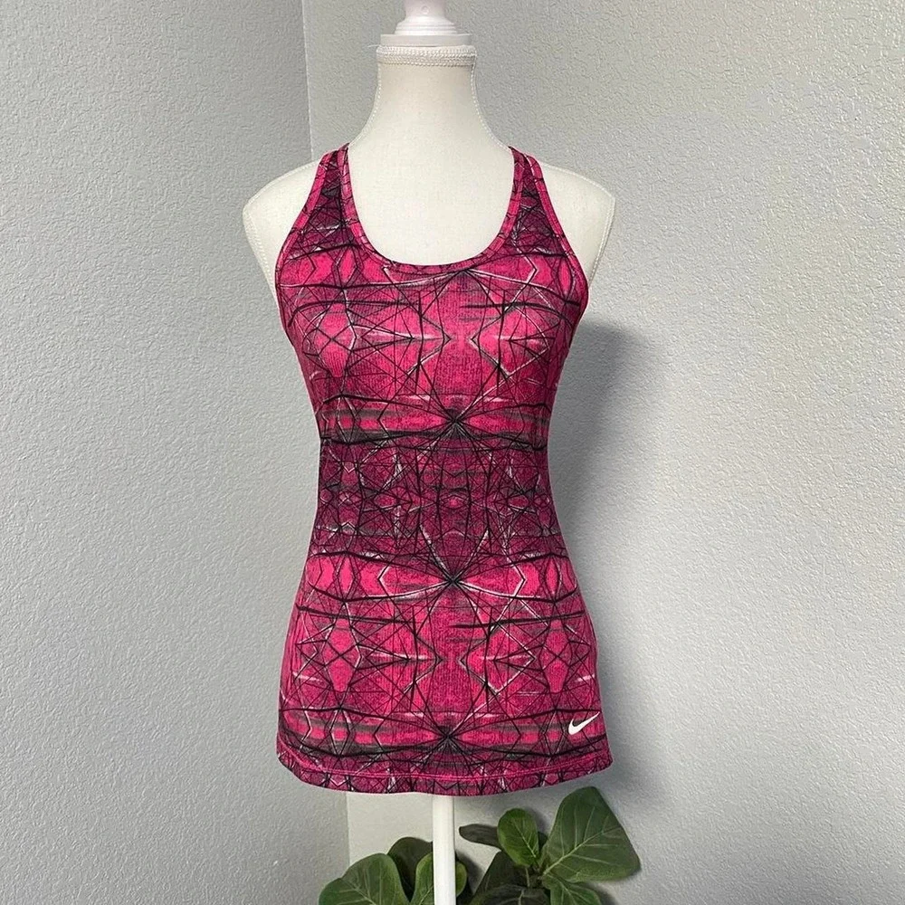 NIKE DRI-FIT GEOMETRIC GRAPHIC PINK BLACK WHITE RACERBACK TANK TOP GYMWEAR YOGA